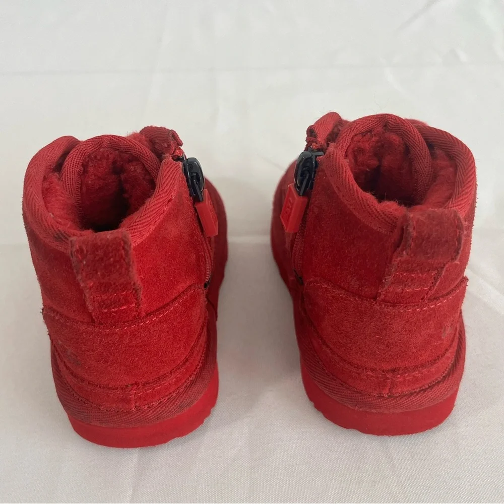 UGG Neumel Red Suede Chukka Boots Toddler 6 Unisex 1017320T